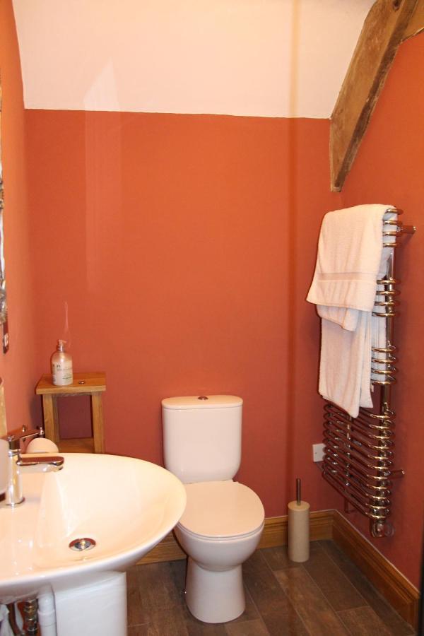 Y Fan Bed & Breakfast Карфили Екстериор снимка